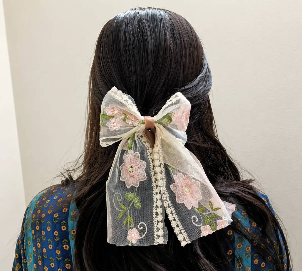 Lace Bow - Personal Care supplier, exporter & wholesale manufacturer